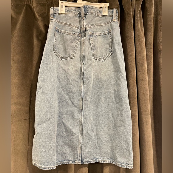 Denim midi skirt. Old Navy size 2. Slit in front. - Picture 2 of 3
